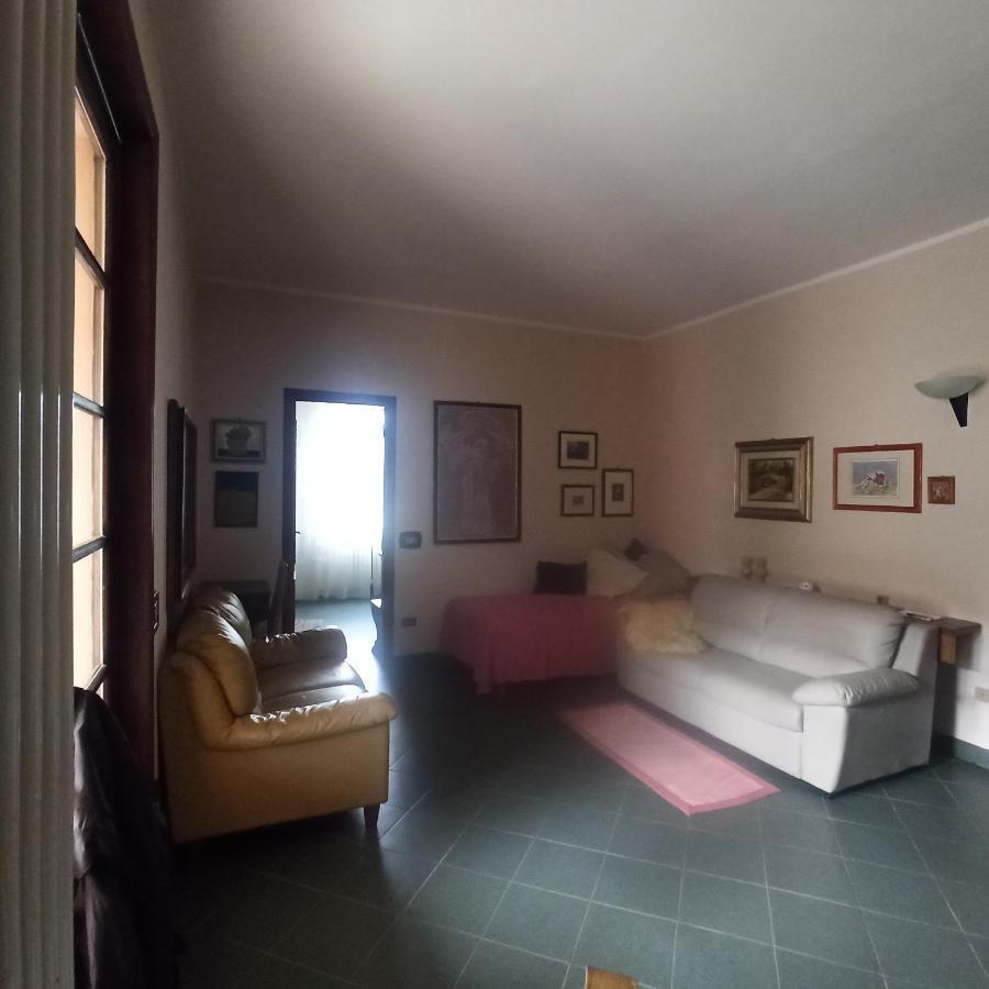 Willa Casa Vincenzo 130 Mq Con Portico Ed Ingresso Esclusivo Dal Giardino Felino Zewnętrze zdjęcie