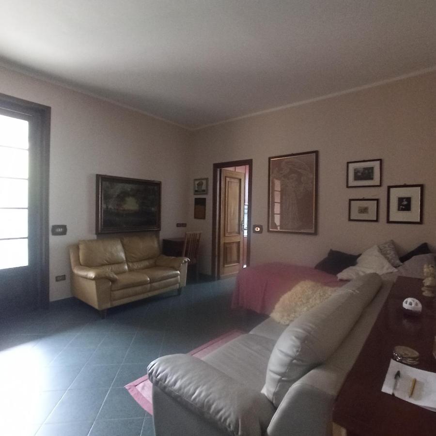 Willa Casa Vincenzo 130 Mq Con Portico Ed Ingresso Esclusivo Dal Giardino Felino Zewnętrze zdjęcie