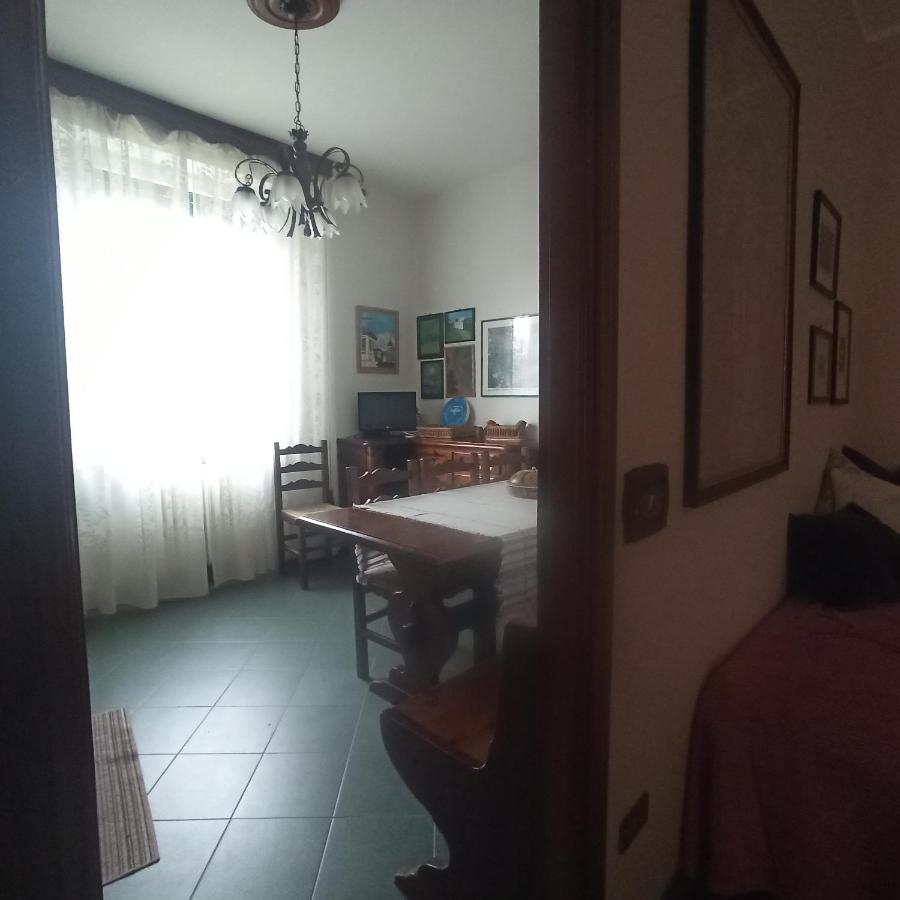 Willa Casa Vincenzo 130 Mq Con Portico Ed Ingresso Esclusivo Dal Giardino Felino Zewnętrze zdjęcie
