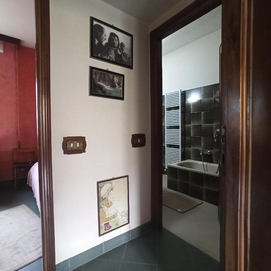 Willa Casa Vincenzo 130 Mq Con Portico Ed Ingresso Esclusivo Dal Giardino Felino Zewnętrze zdjęcie