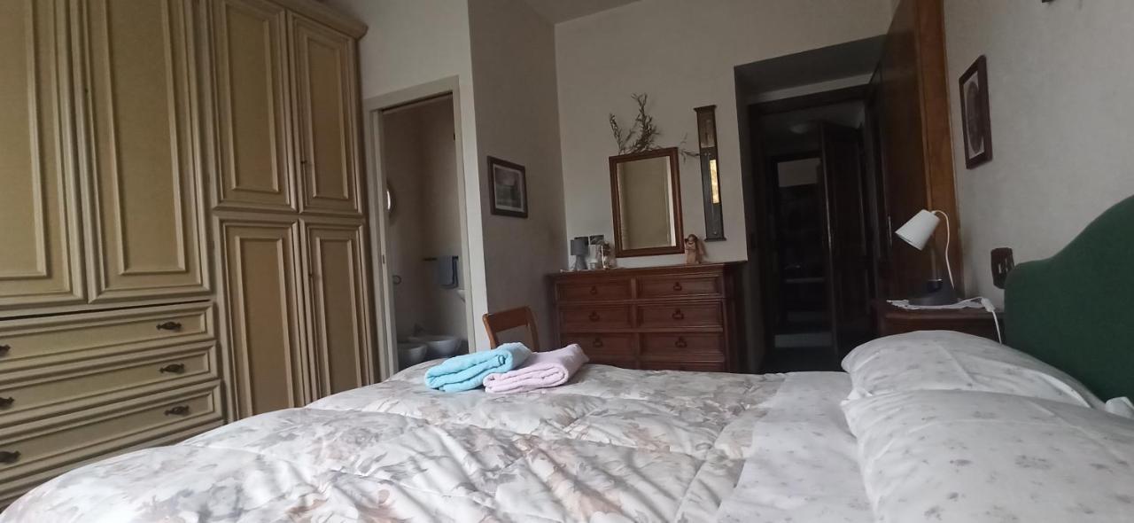 Willa Casa Vincenzo 130 Mq Con Portico Ed Ingresso Esclusivo Dal Giardino Felino Zewnętrze zdjęcie